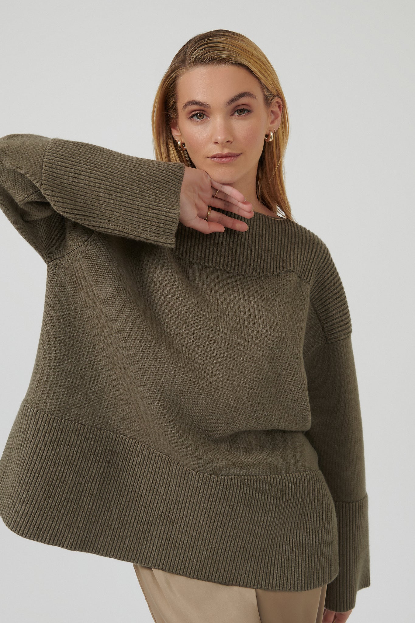 VALENTINA SWEATER - OLIVE [FINAL SALE]