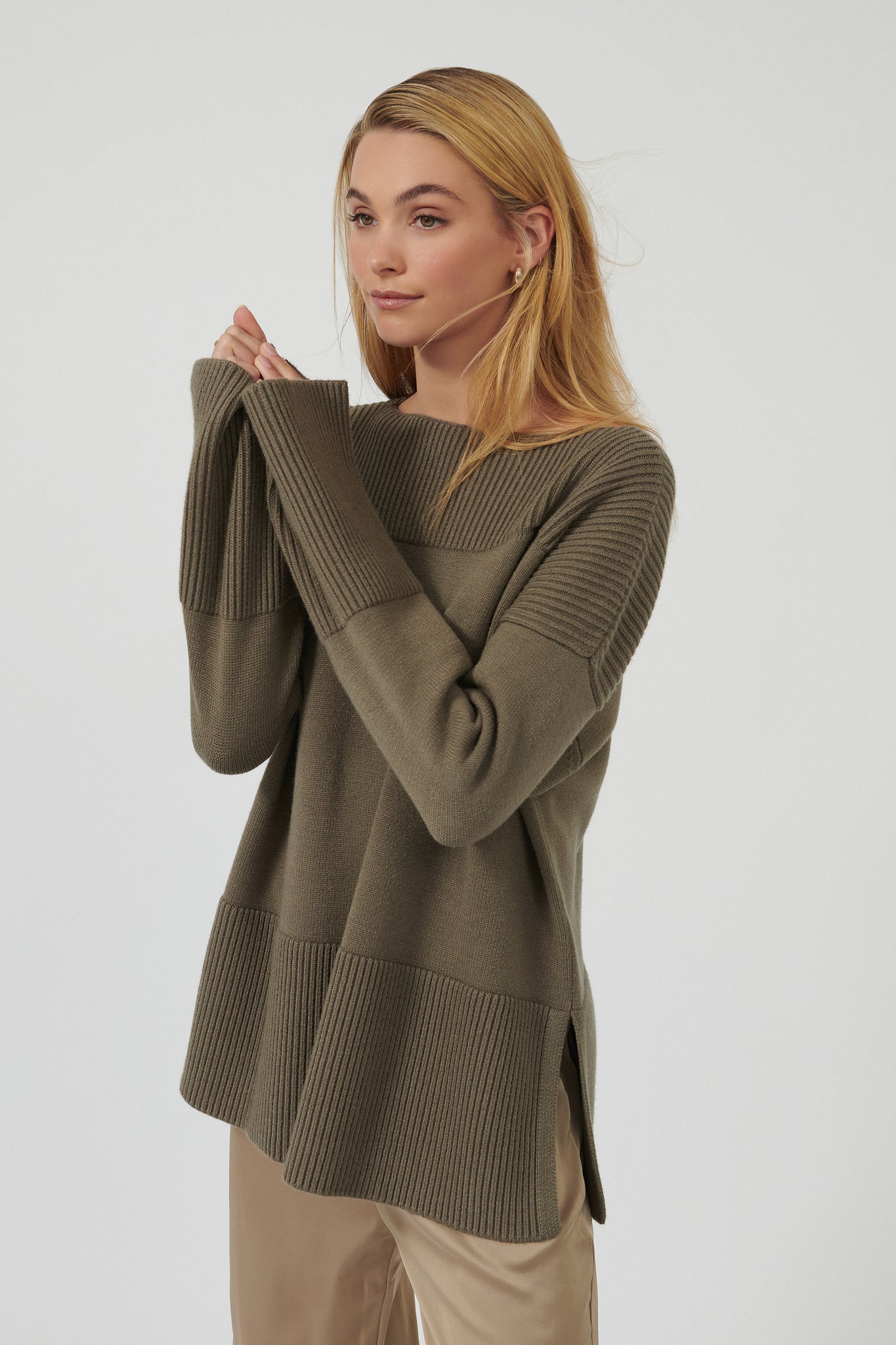 VALENTINA SWEATER - OLIVE [FINAL SALE]